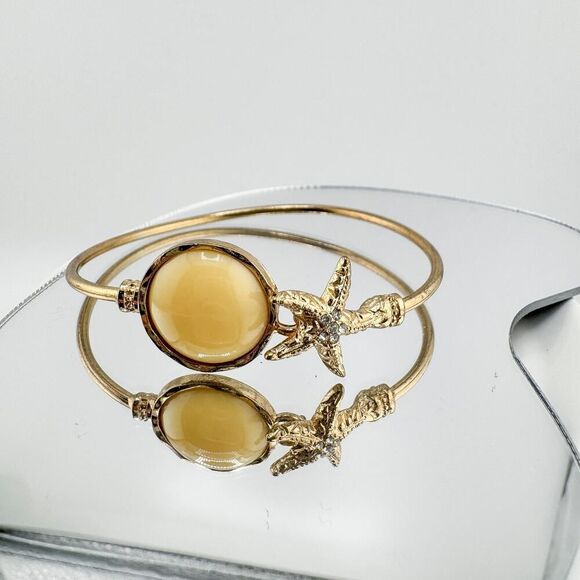 Vintage Gold-Tone Starfish Bangle Stone Accent Beachy Boho Chic Retro - Picture 5 of 8